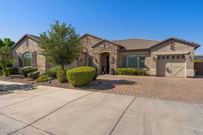 22302 E Russet Rd, Queen Creek, AZ 85142