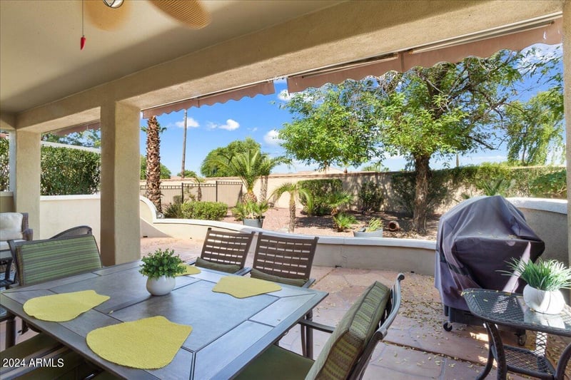 22303 Montecito Ave, Sun City West, AZ 85375