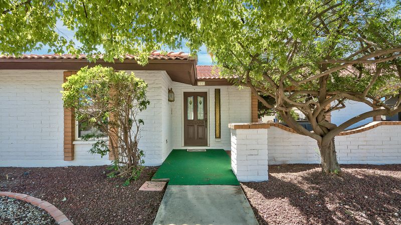 2231 E June St, Mesa, AZ 85213