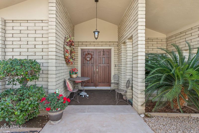 2231 E Orangewood Ave, Phoenix, AZ 85020