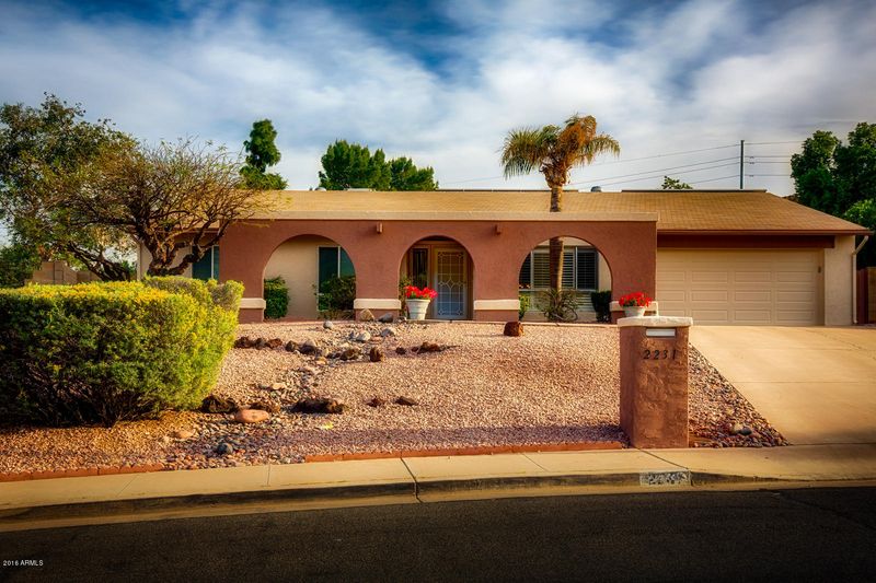 2231 E Sahuaro Dr, Phoenix, AZ 85028