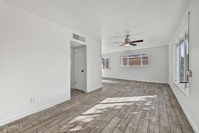2231 N 29th Pl, Phoenix, AZ 85008