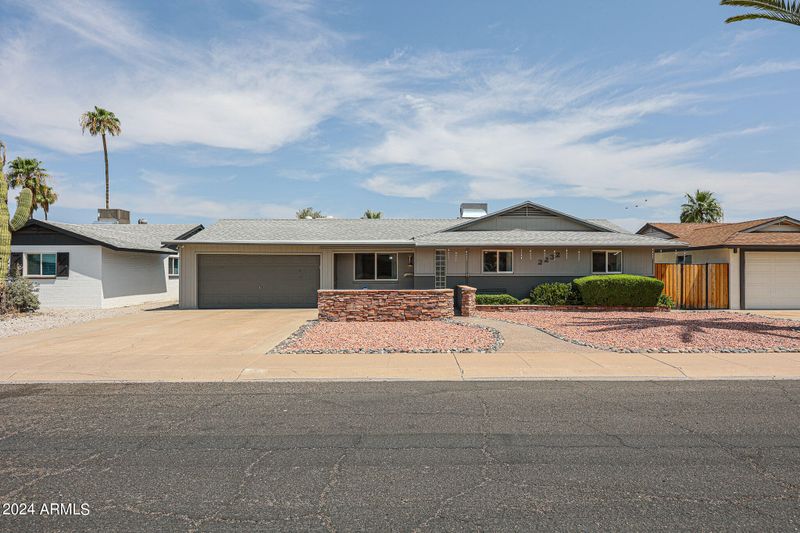 2232 E Blanche Dr, Phoenix, AZ 85022