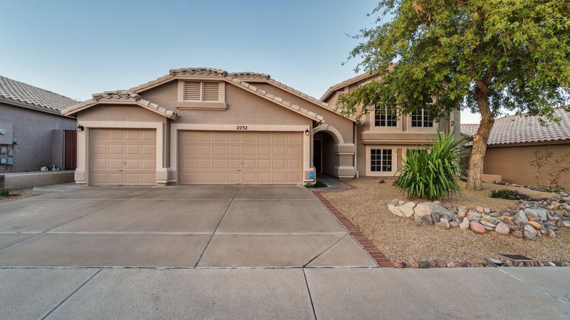 2232 E Granite View Dr, Phoenix, AZ 85048