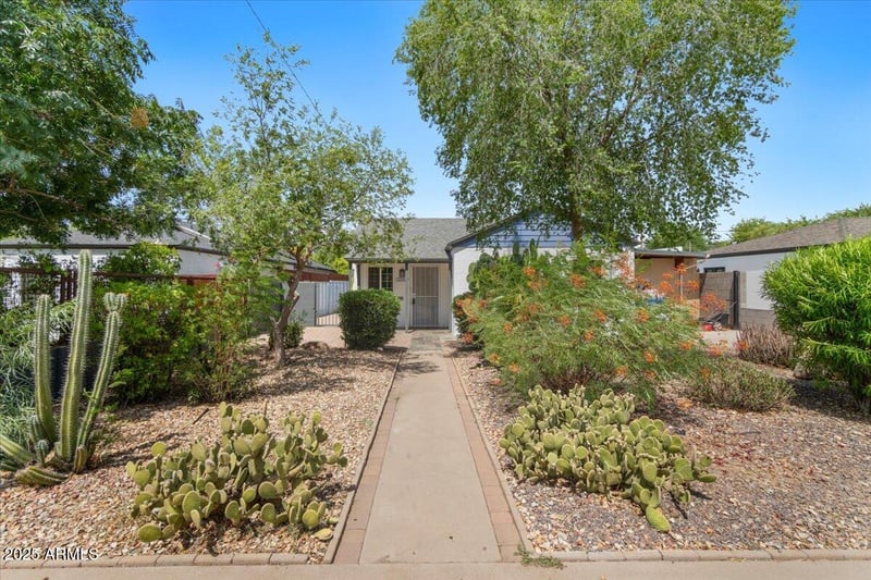 2232 Edgemere St, Phoenix, AZ 85006