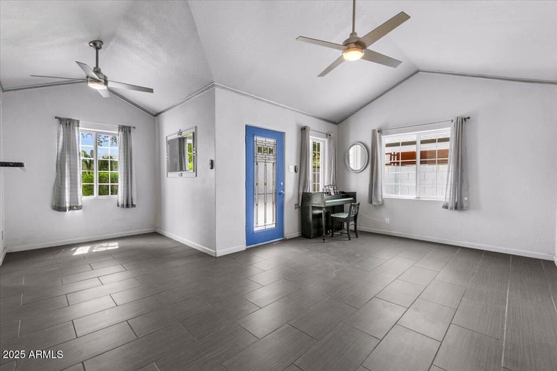2232 Edgemere St, Phoenix, AZ 85006