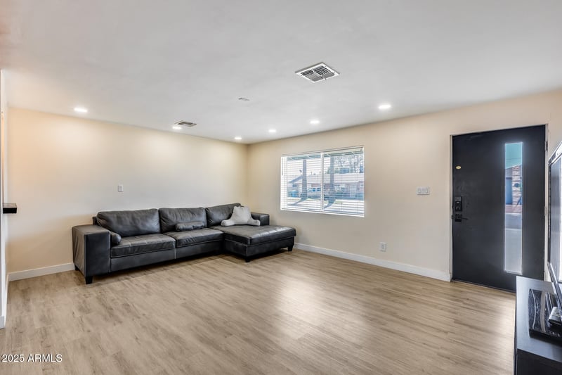 2232 San Miguel Ave, Phoenix, AZ 85015