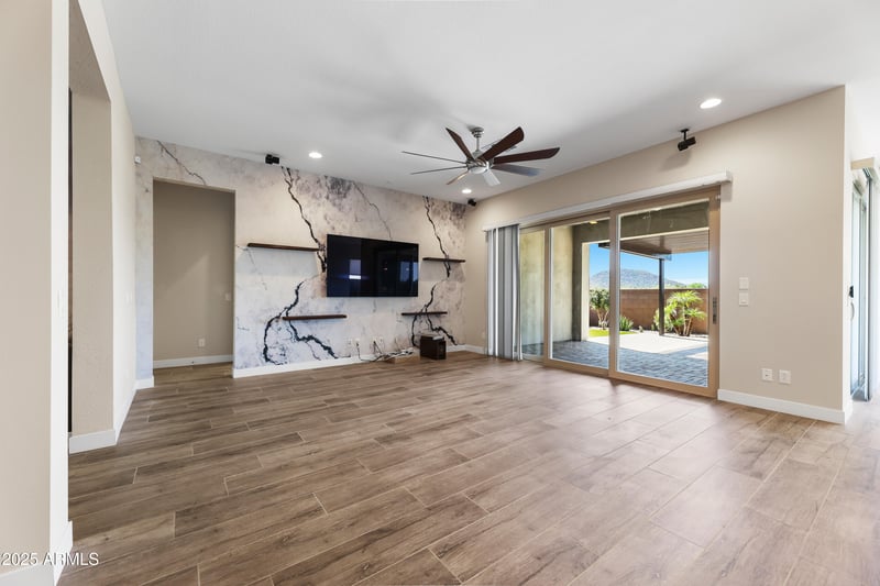 22324 28th St, Phoenix, AZ 85050