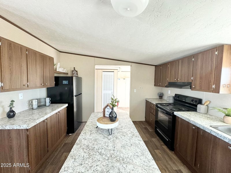 22325 Harmony St, Wittmann, AZ 85361