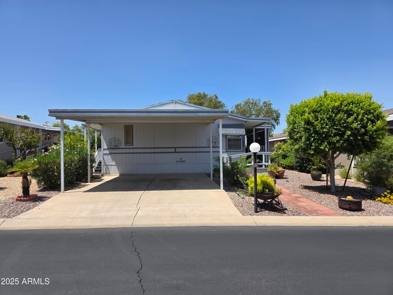2233 Behrend Dr #17, Phoenix, AZ 85024