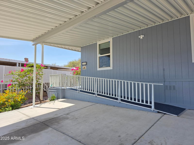 2233 Behrend Dr #203, Phoenix, AZ 85024
