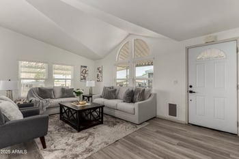 2233 Behrend Dr #210, Phoenix, AZ 85024