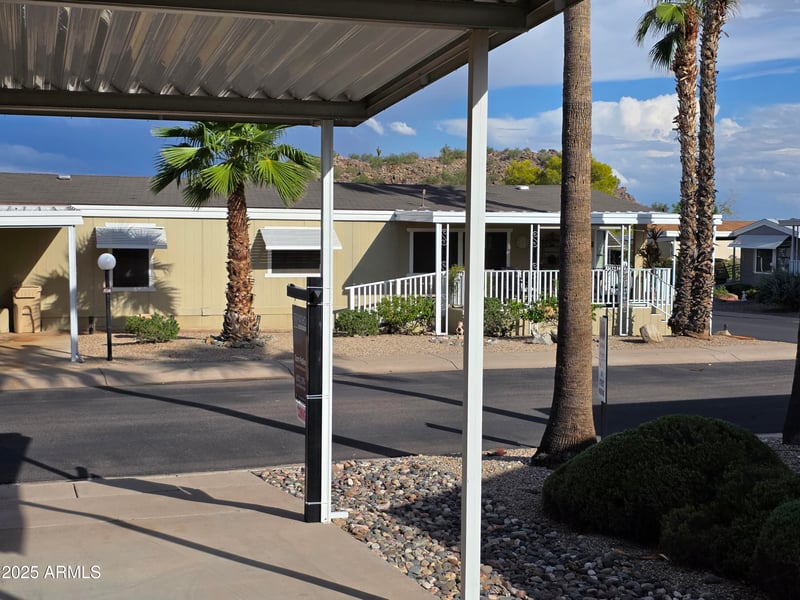 2233 Behrend Dr #219, Phoenix, AZ 85024