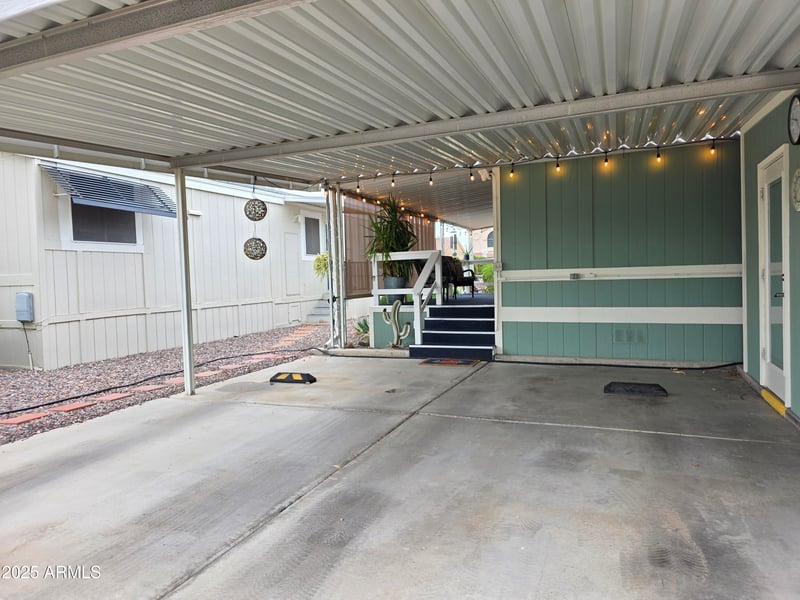 2233 Behrend Dr #26, Phoenix, AZ 85024