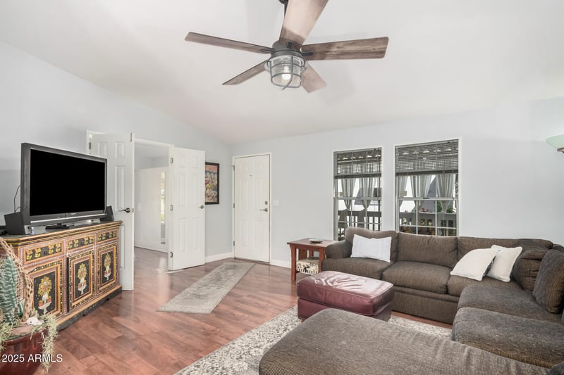 2233 Behrend Dr #60, Phoenix, AZ 85024