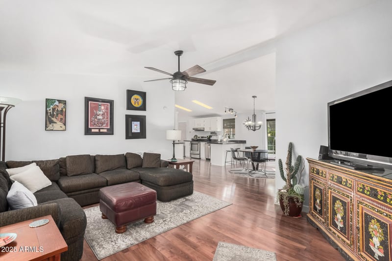 2233 Behrend Dr #60, Phoenix, AZ 85024