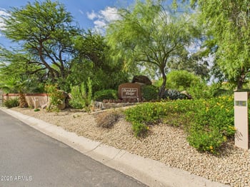 2233 Behrend Dr #8, Phoenix, AZ 85024