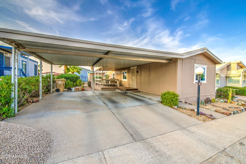 2233 E Behrend Dr #142, Phoenix, AZ 85024