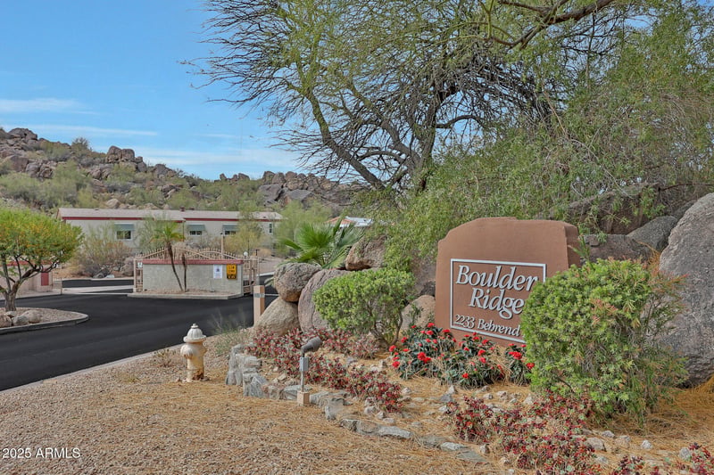 2233 E Behrend Dr #153, Phoenix, AZ 85024