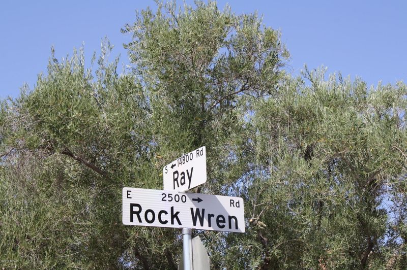 2233 E Rockledge Rd, Phoenix, AZ 85048