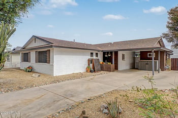 2234 Paradise Dr, Phoenix, AZ 85028