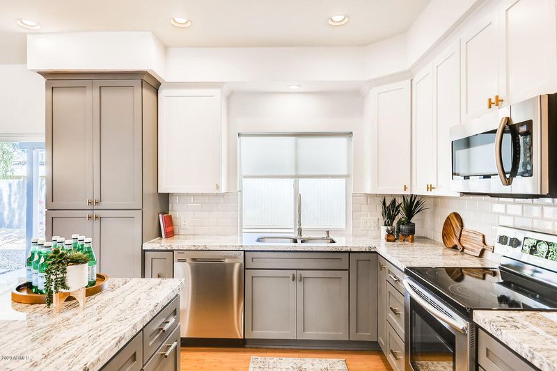 2234 E Roma Ave, Phoenix, AZ 85016