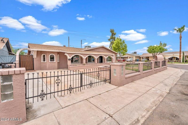 2234 N 50th Ln, Phoenix, AZ 85035