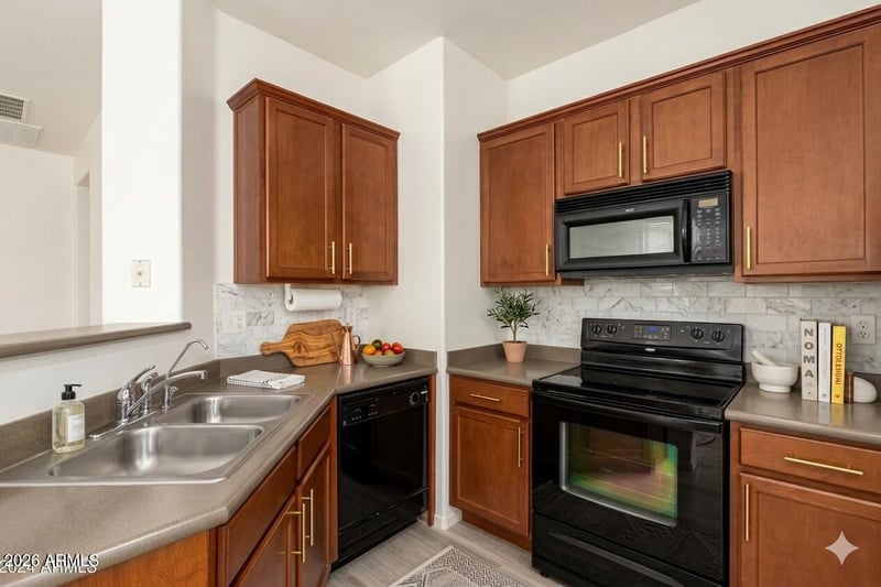 2234 Kristina Ave, San Tan Valley, AZ 85144
