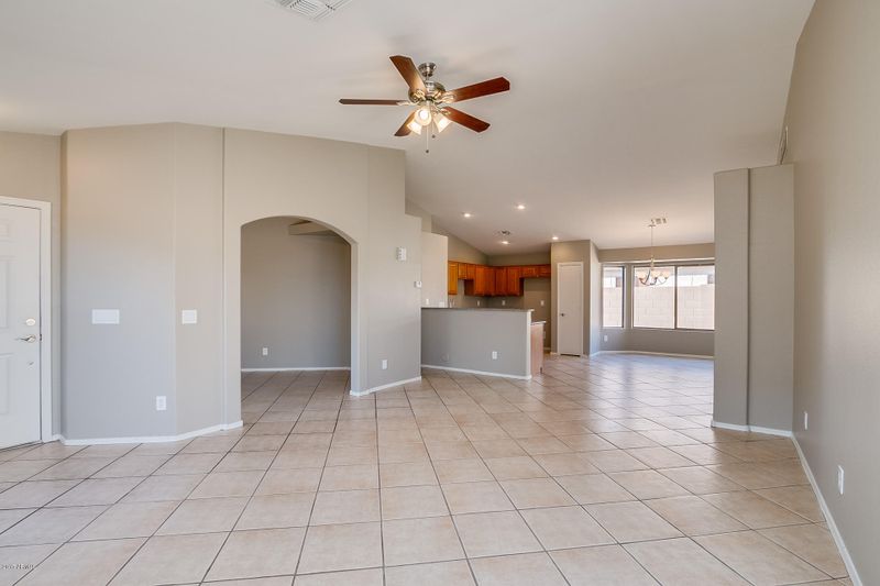 2234 W Saint Catherine Ave, Phoenix, AZ 85041