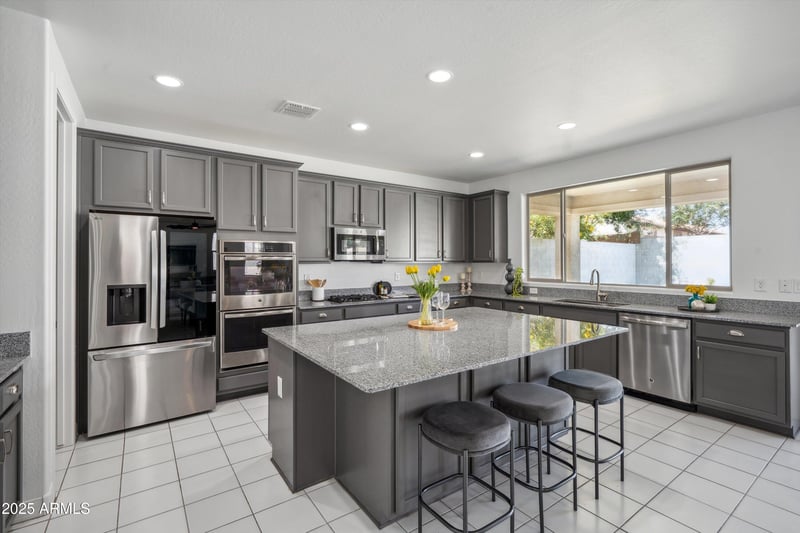 22341 100th Ln, Peoria, AZ 85383