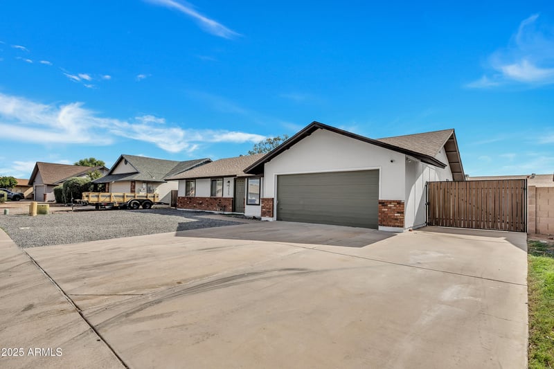 2235 Dolphin Ave, Mesa, AZ 85204