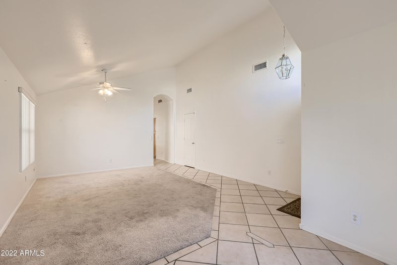 2235 E Robin Ln, Phoenix, AZ 85024