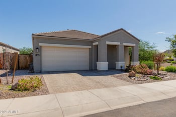 2235 Saguaro Park Ln, Phoenix, AZ 85024