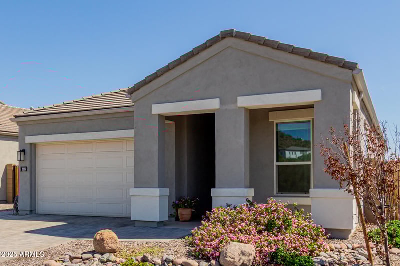 2235 Saguaro Park Ln, Phoenix, AZ 85024