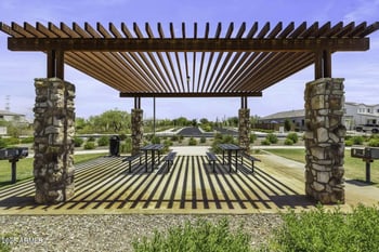 2235 Saguaro Park Ln, Phoenix, AZ 85024
