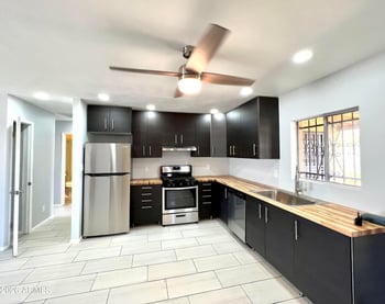 2235 Victory Dr, Tempe, AZ 85288