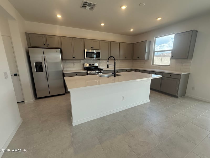 22351 Monona Ln, Surprise, AZ 85387