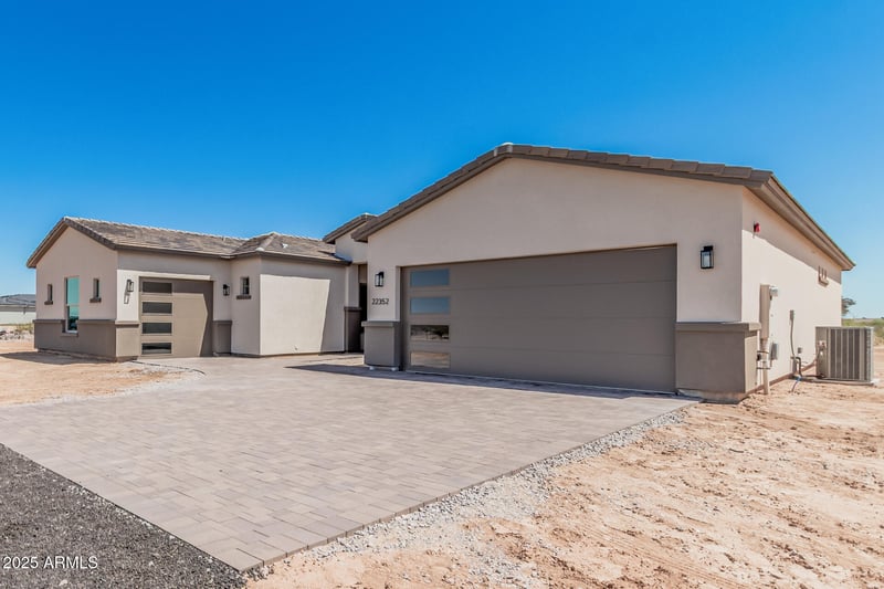 22352 Daley Ln, Surprise, AZ 85387
