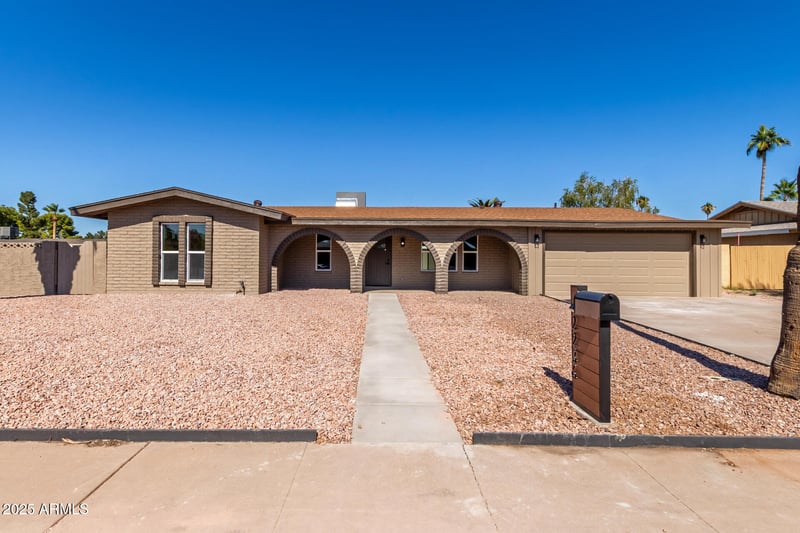 2236 Des Moines Cir, Mesa, AZ 85213