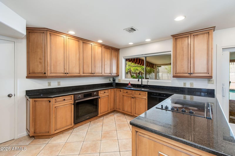 2236 Cactus Wren Dr, Phoenix, AZ 85020