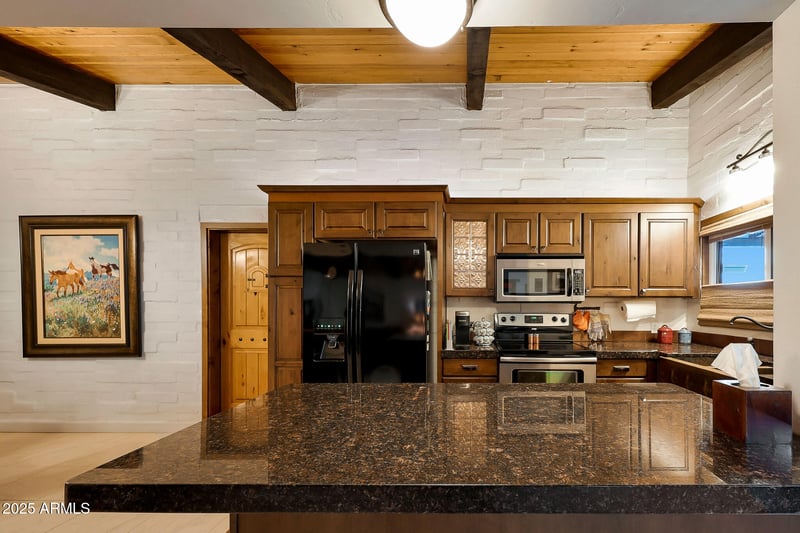 2236 Middlecoff Dr, Mesa, AZ 85215