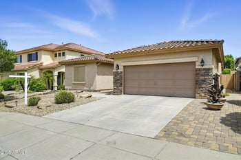 2236 Spur Dr, Phoenix, AZ 85085