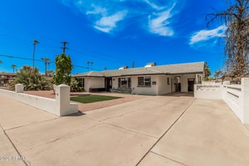 2236 Thomas Rd, Phoenix, AZ 85015
