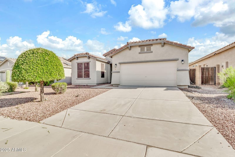 2237 Agrarian Hills Dr, San Tan Valley, AZ 85144
