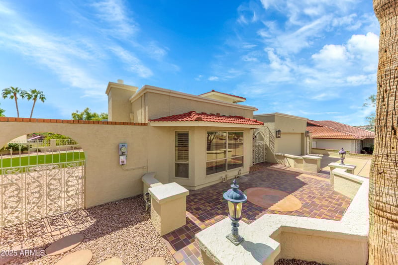 2237 Captain Dreyfus Ave, Phoenix, AZ 85022