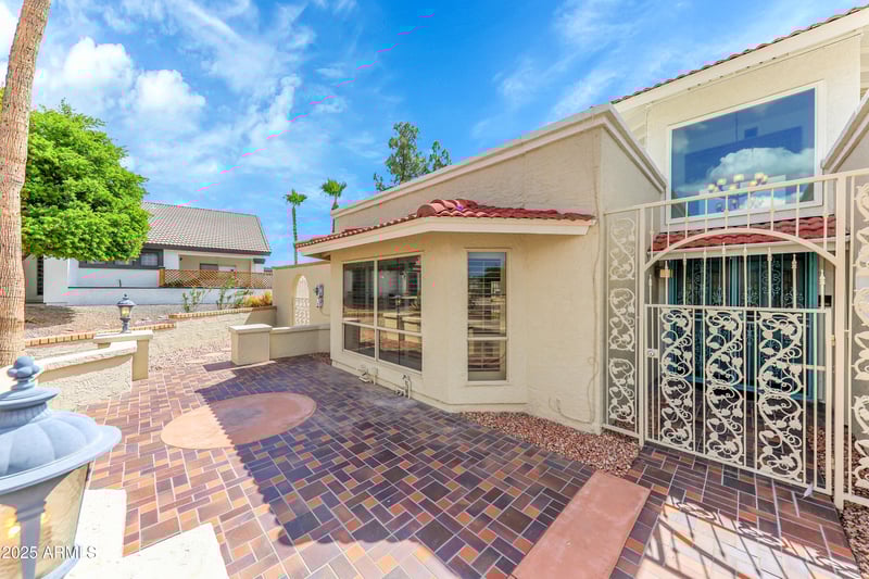 2237 Captain Dreyfus Ave, Phoenix, AZ 85022