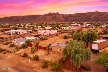 2237 Desert Ln, Phoenix, AZ 85042
