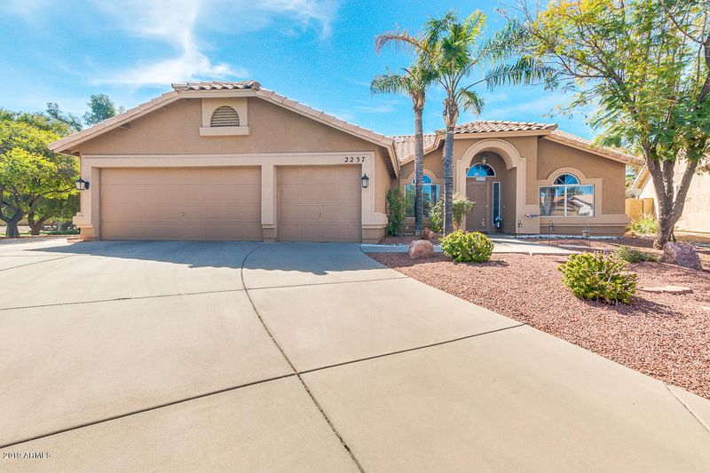 2237 E Cathy Ct, Gilbert, AZ 85296