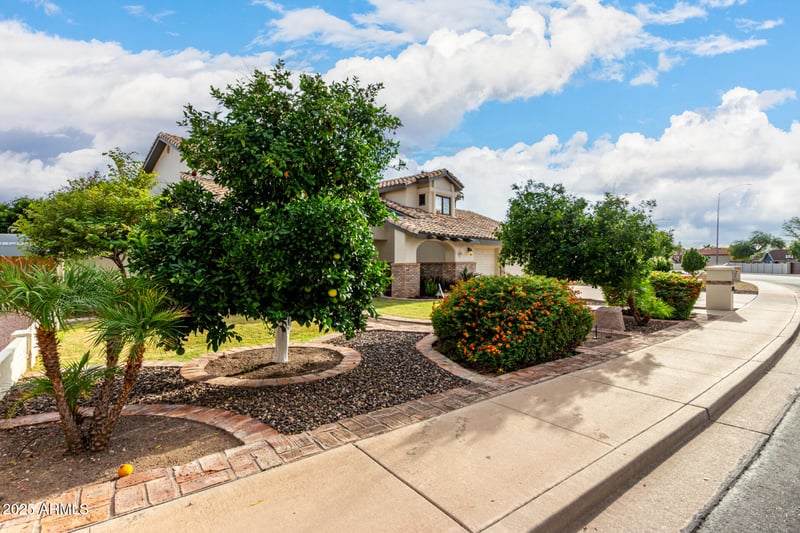 2237 Lynwood St, Mesa, AZ 85213