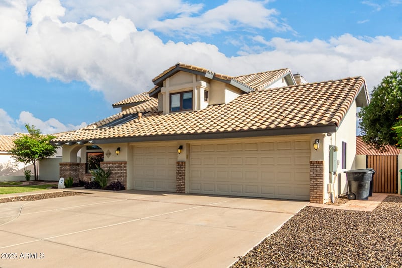 2237 Lynwood St, Mesa, AZ 85213